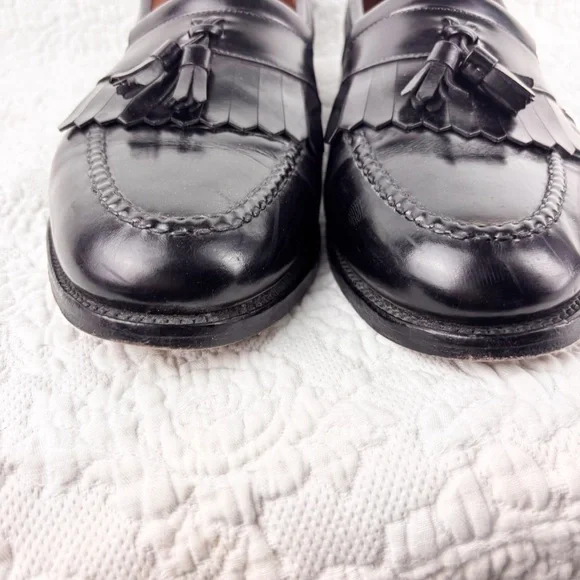 Allen Edmonds Newport Black Leather Tassel Kiltie Slip On Loafer Shoes size 12 - Picture 4 of 9